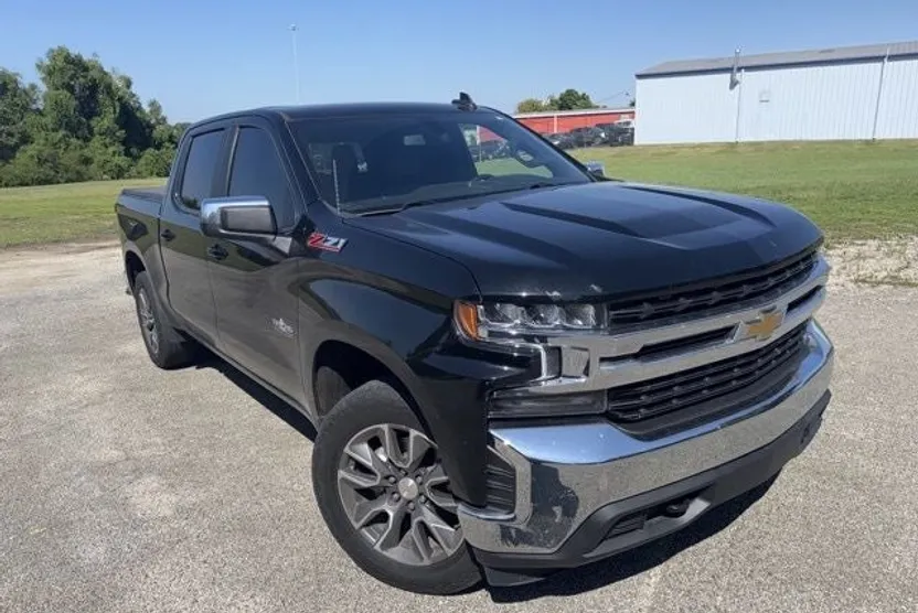 2021 Chevrolet Silverado 1500 LT Texas Edition photo 1