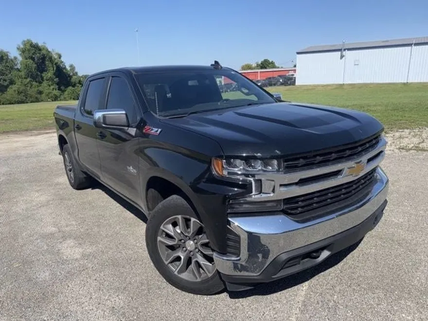 2021 Chevrolet Silverado 1500 LT Texas Edition photo 1