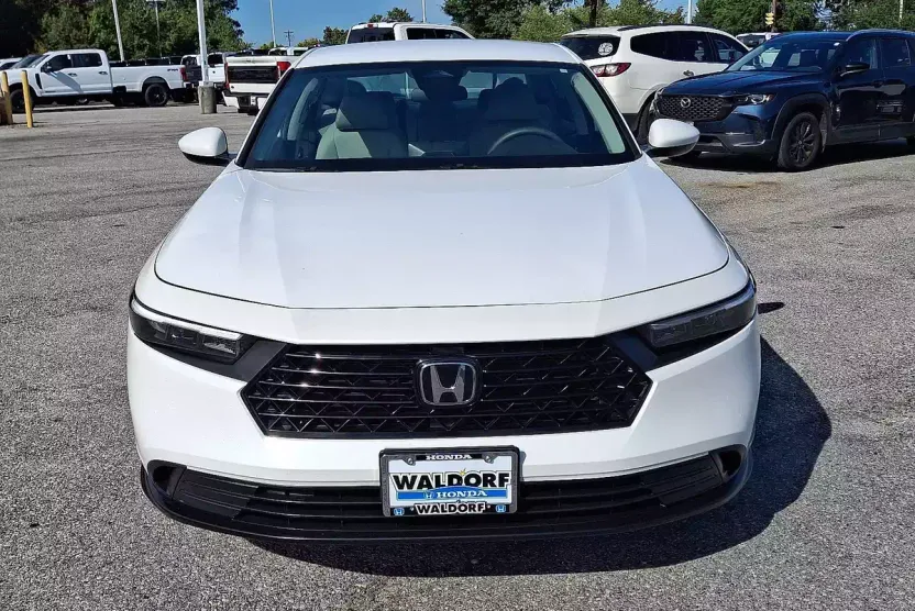 2023 Honda Accord LX photo 1