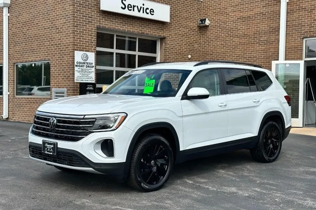 2025 Volkswagen Atlas SE Technology photo 1
