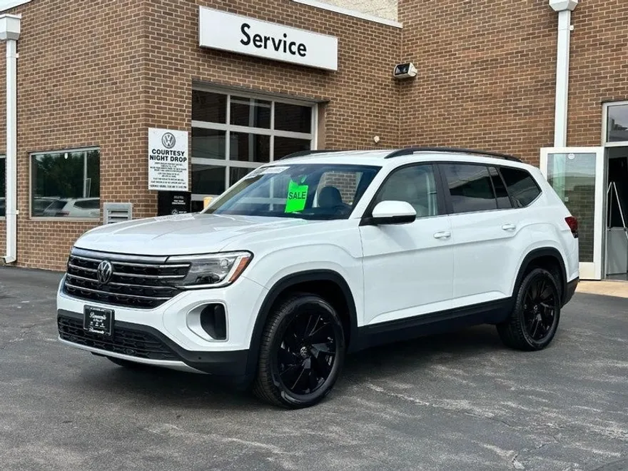 2025 Volkswagen Atlas SE Technology photo 1