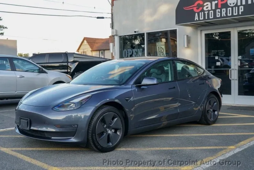 2021 Tesla Model 3 Long Range photo 1
