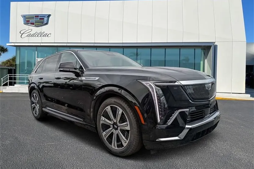 2025 Cadillac Escalade IQ Luxury photo 1