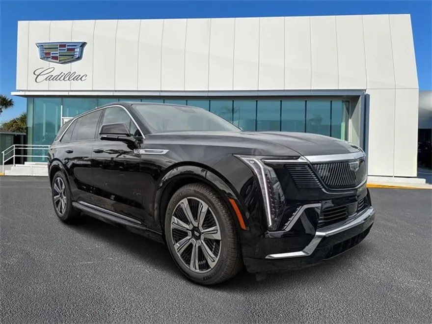 2025 Cadillac Escalade IQ Luxury photo 1