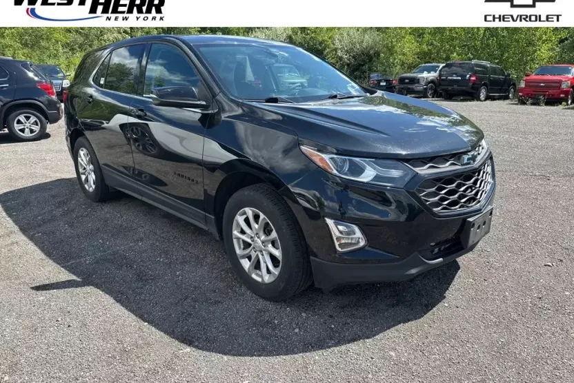 2018 Chevrolet Equinox LT photo 1