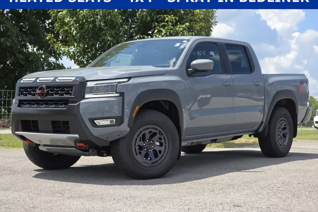 2025 Nissan Frontier PRO-4X Crew Cab photo 1