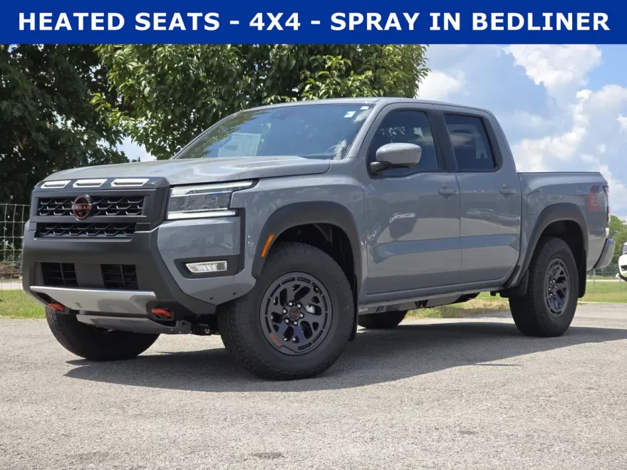 2025 Nissan Frontier PRO-4X Crew Cab photo 1