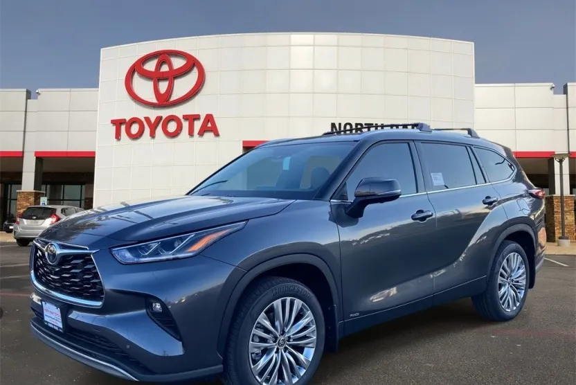 2025 Toyota Highlander Hybrid Platinum photo 1