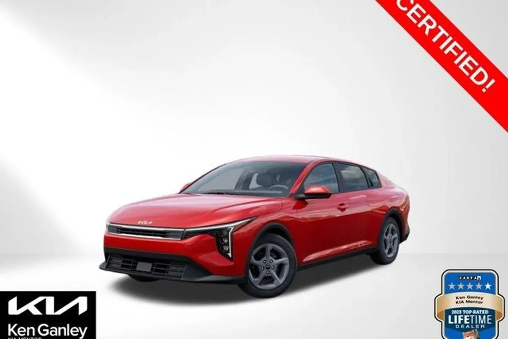 2025 Kia K4 LXS photo 1