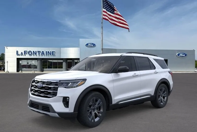 2025 Ford Explorer photo 1