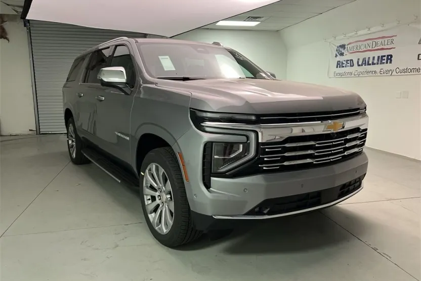 2026 Chevrolet Suburban Premier photo 1