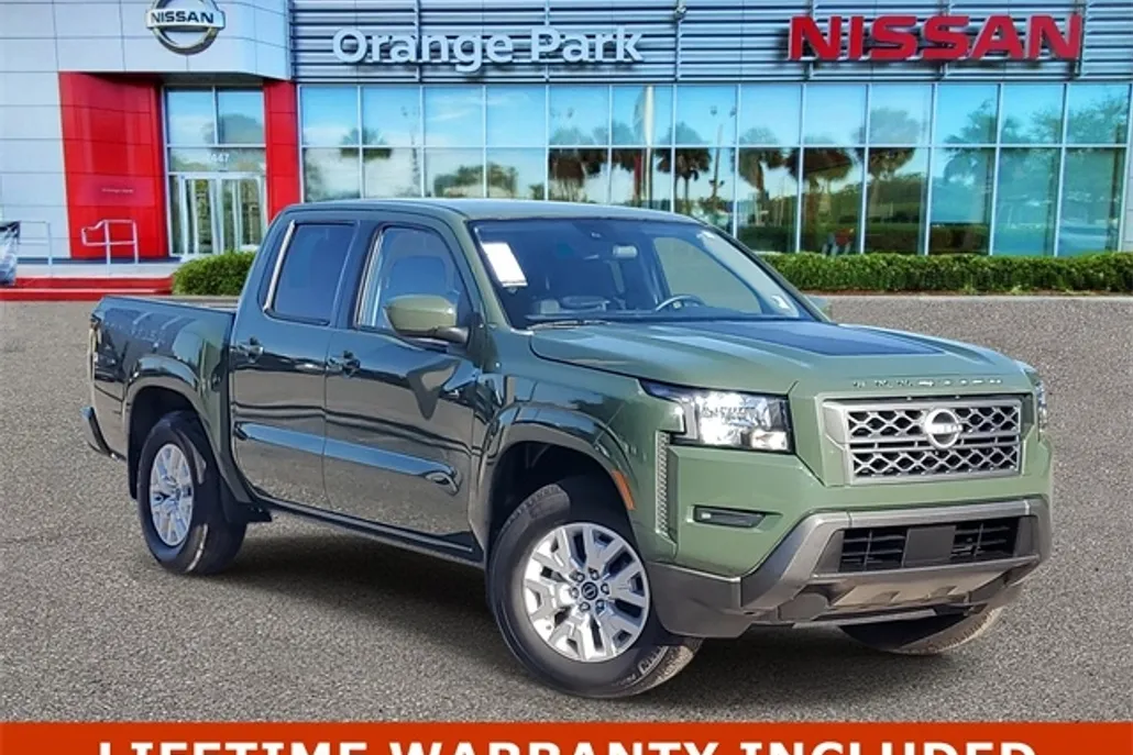 2023 Nissan Frontier SV photo 1