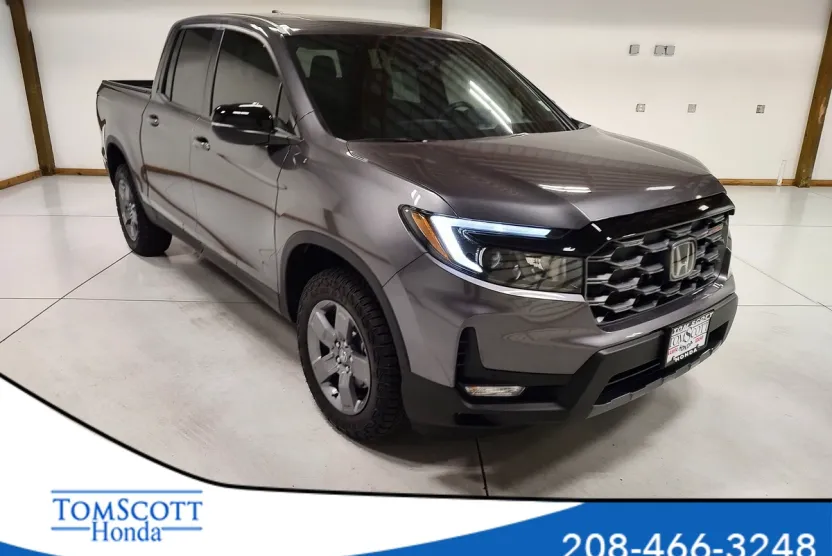 2025 Honda Ridgeline TrailSport photo 1