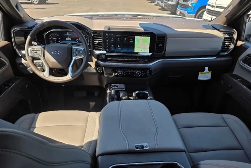 2025 Chevrolet Silverado 1500 RST photo 1