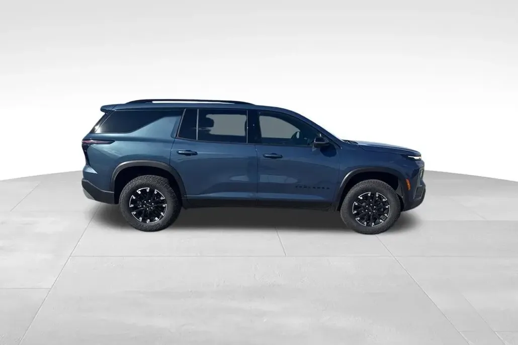 2026 Chevrolet Traverse Z71 photo 1