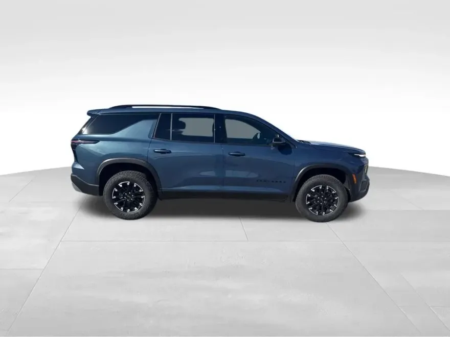2026 Chevrolet Traverse Z71 photo 1
