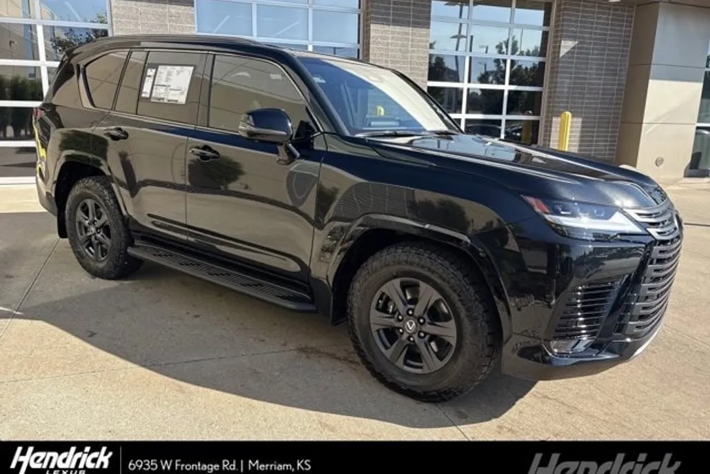2025 Lexus LX photo 1