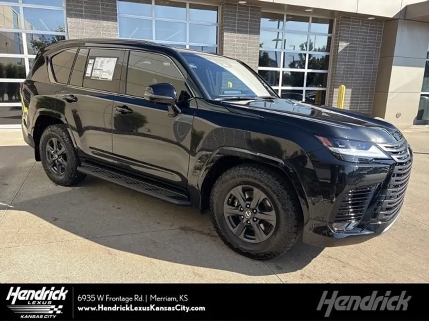 2025 Lexus LX photo 1