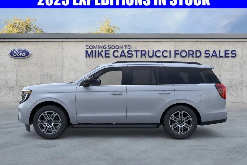 2025 Ford Expedition photo 1