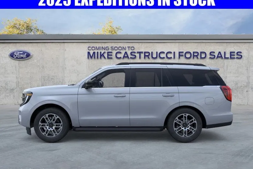 2025 Ford Expedition photo 1