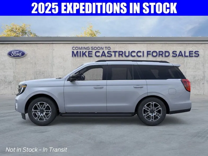 2025 Ford Expedition photo 1