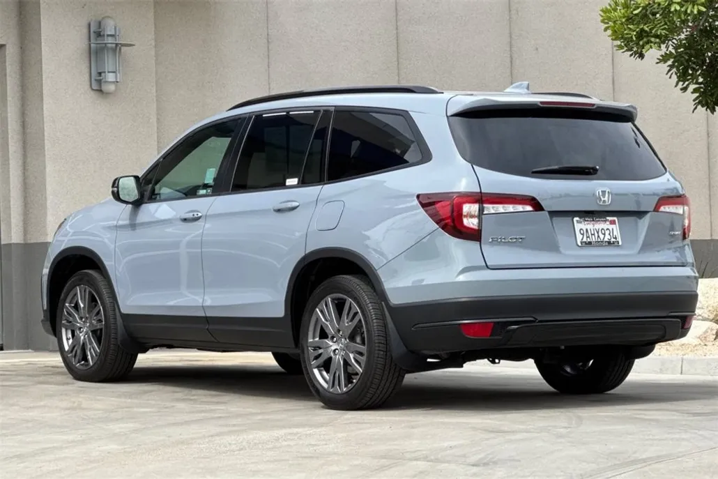 2022 Honda Pilot Sport photo 1
