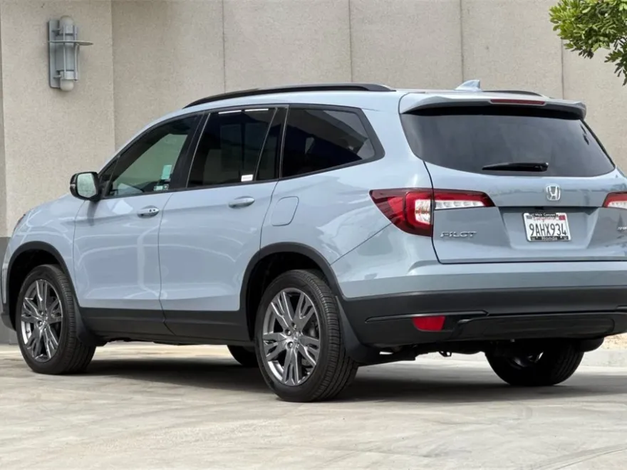 2022 Honda Pilot Sport photo 1