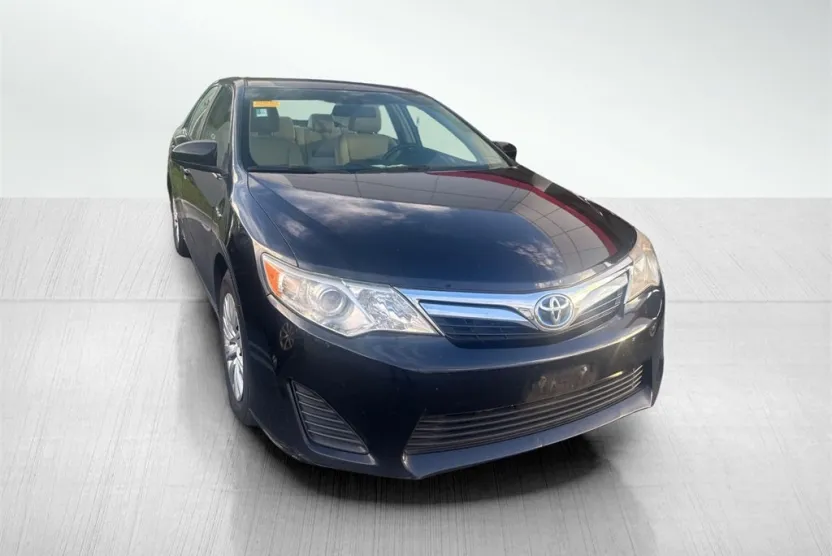 2012 Toyota Camry Hybrid LE photo 1
