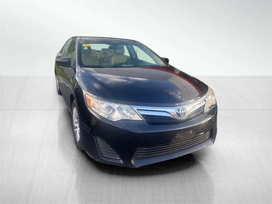 2012 Toyota Camry Hybrid LE photo 1