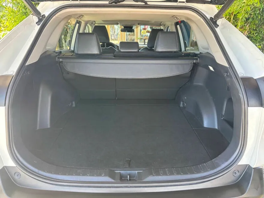 2021 Toyota RAV4 XLE Premium photo 1