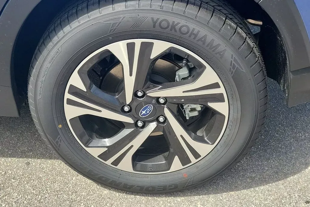 2025 Subaru Crosstrek Premium photo 1