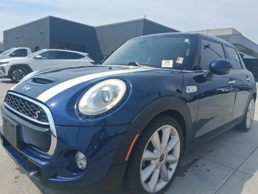 2015 Mini Cooper Hardtop S photo 1
