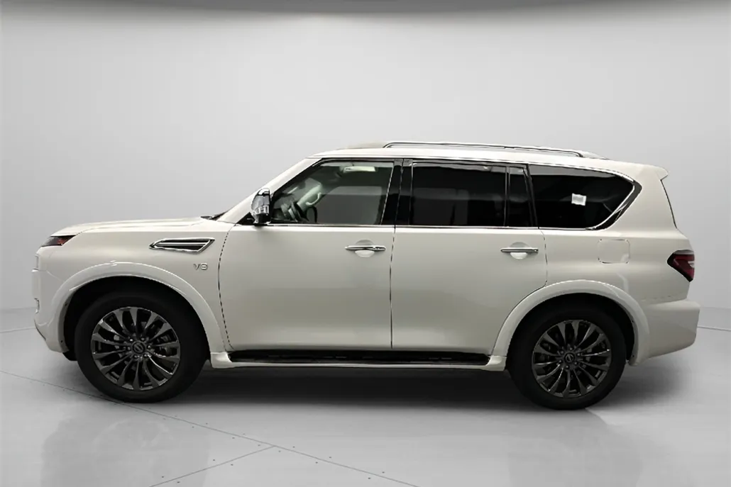 2022 Nissan Armada Platinum photo 1