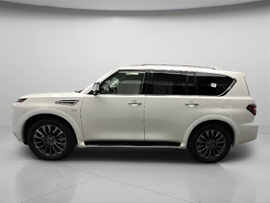 2022 Nissan Armada Platinum photo 1