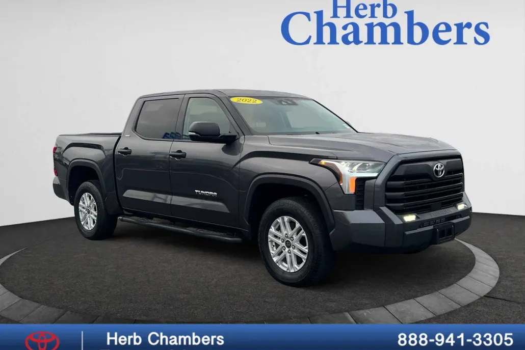 2022 Toyota Tundra SR5 CrewMax photo 1