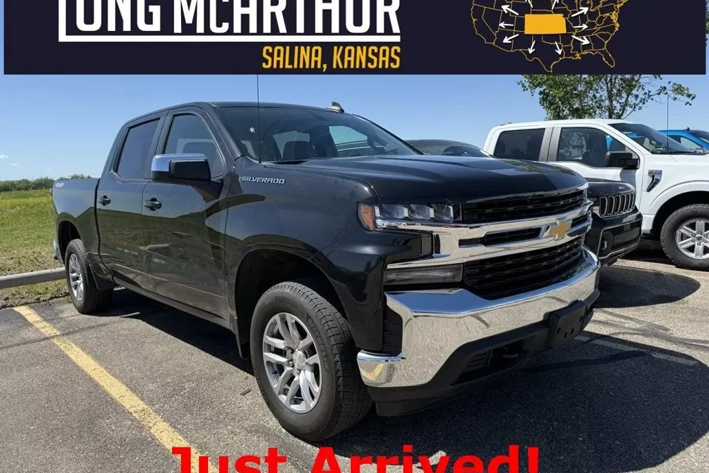 2022 Chevrolet Silverado 1500 LT photo 1