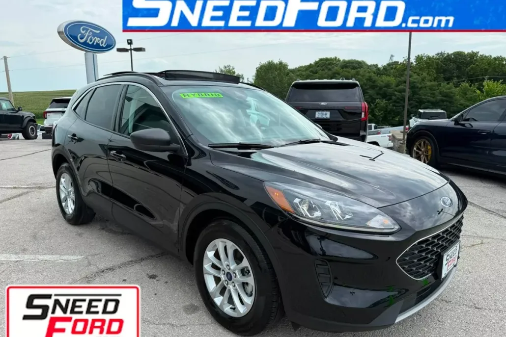 2022 Ford Escape SE Hybrid photo 1
