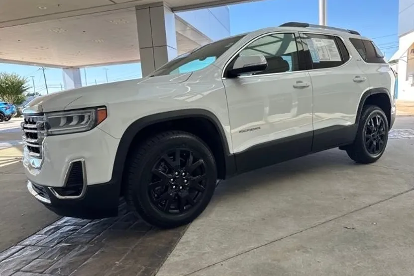 2023 Gmc Acadia SLT photo 1