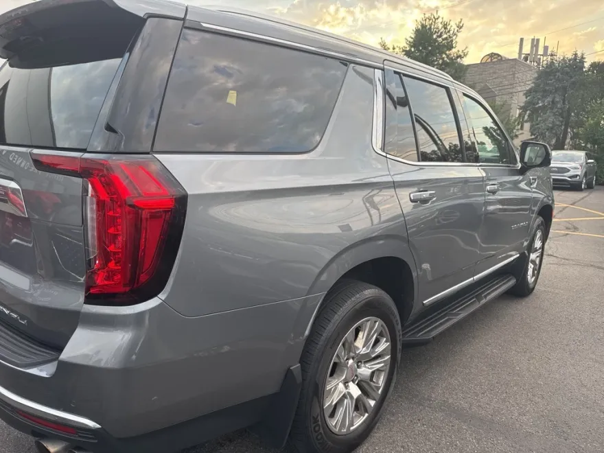 2022 Gmc Yukon Denali photo 1