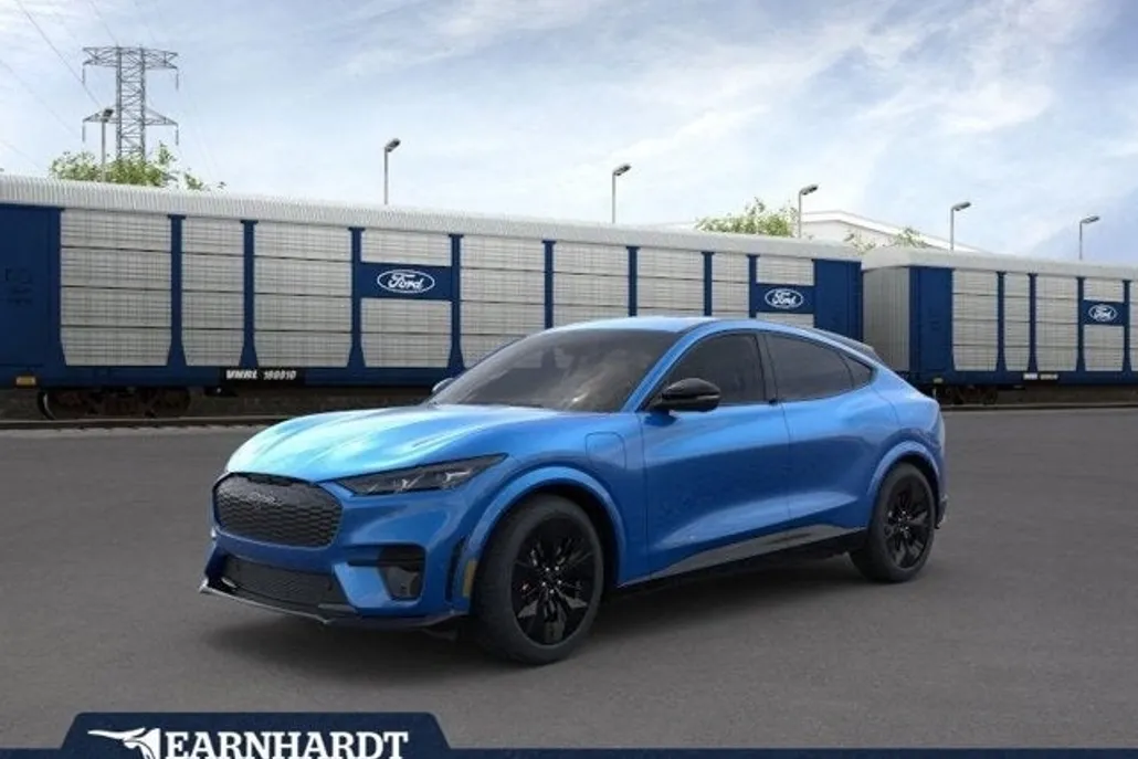 2025 Ford Mustang Mach-E GT photo 1