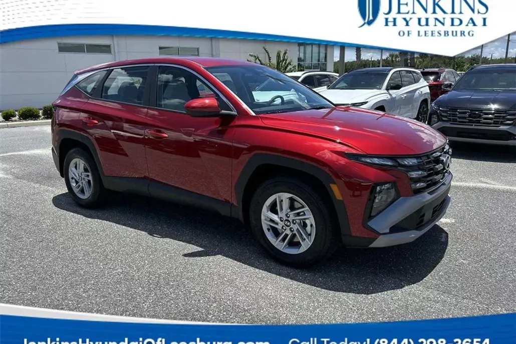 2025 Hyundai Tucson SE photo 1