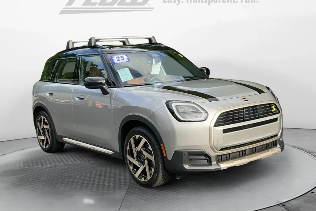 2025 Mini Countryman SE ALL4 photo 1
