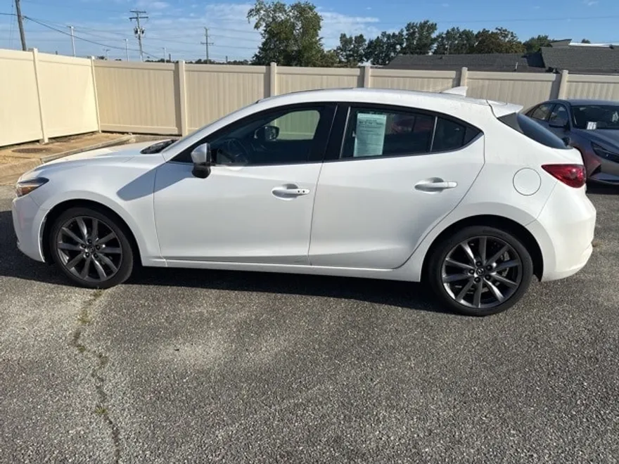 2018 Mazda Mazda3 Grand Touring photo 1