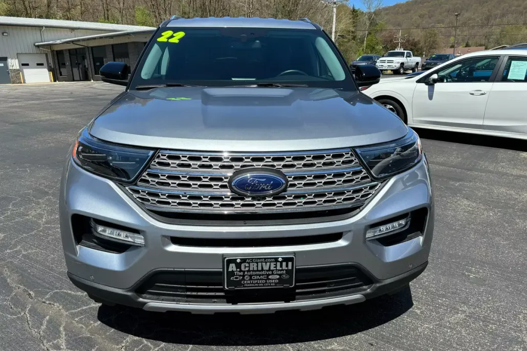 2022 Ford Explorer Limited photo 1