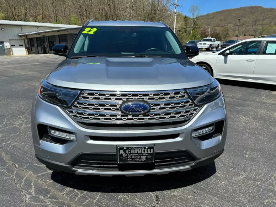 2022 Ford Explorer Limited photo 1