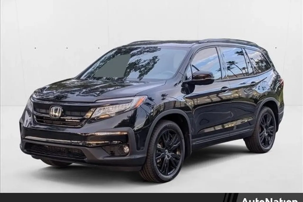 2022 Honda Pilot Black Edition photo 1
