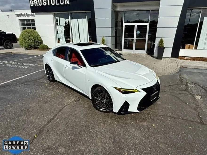 2024 Lexus IS 350 F SPORT photo 1