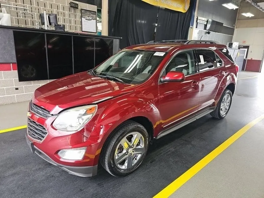 2016 Chevrolet Equinox LT photo 1