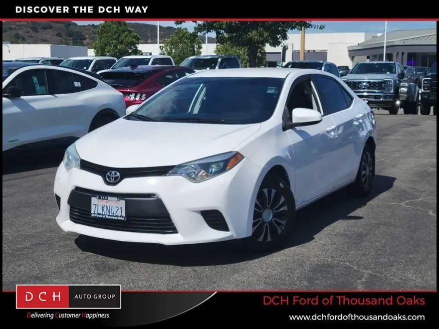 2015 Toyota Corolla L photo 1