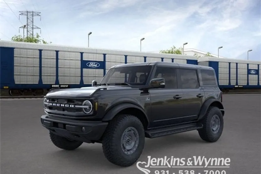 2025 Ford Bronco Outer Banks photo 1